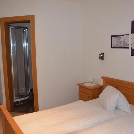 Gaestezimmer Peterbauer Rum i privatbostad