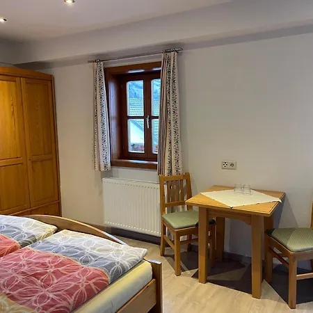 Gaestezimmer Peterbauer منزل للإقامة *